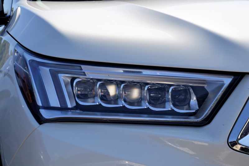 automobile-LA VALETTE DU VAR-min_acura-headlamp-2834131